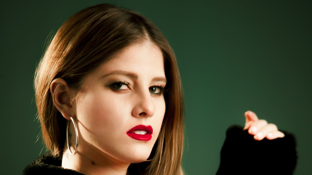 La artista ecuatoriana agradeció a sus seguidores por visualizar su video en YouTube.