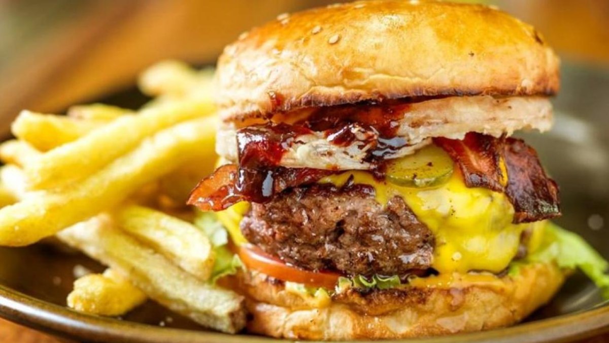 Referencial. La cadena de hamburguesas pagará $1.000 a la persona escogida