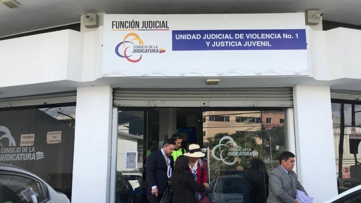 La diligencia se llevó a cabo en La Unidad Judicial de Violencia y Justicia Juvenil, en la capital.