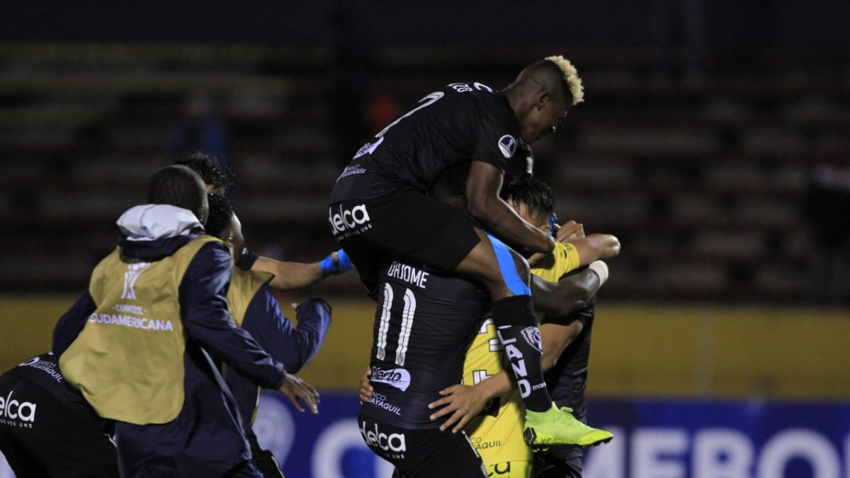 En la definición de la llave por penaltis anotaron Efrén Mera, el argentino Christian Pellerano, el colombiano Christian Dájome y el ecuatoriano Luis Ayala;