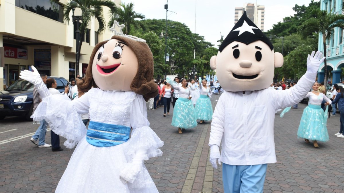 Los personajes Juan y Juanita Pueblo abrirán el pregón cívico.