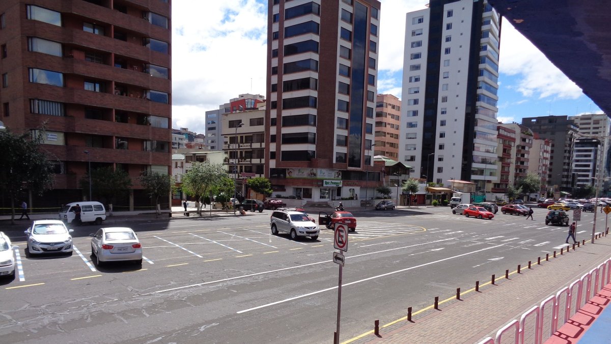 Según el cabildo, los usuarios de estos espacios pueden estacionar sus vehículos en las siete bahías de estacionamientos ubicadas en el parque La Carolina.