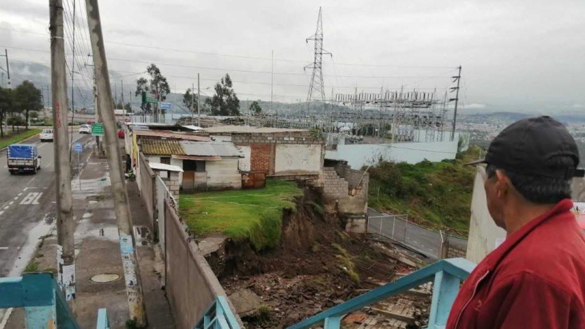 Ocho casas están con peligro de desplomarse y sus dueños esperan que la Municipalidad responda por los daños.