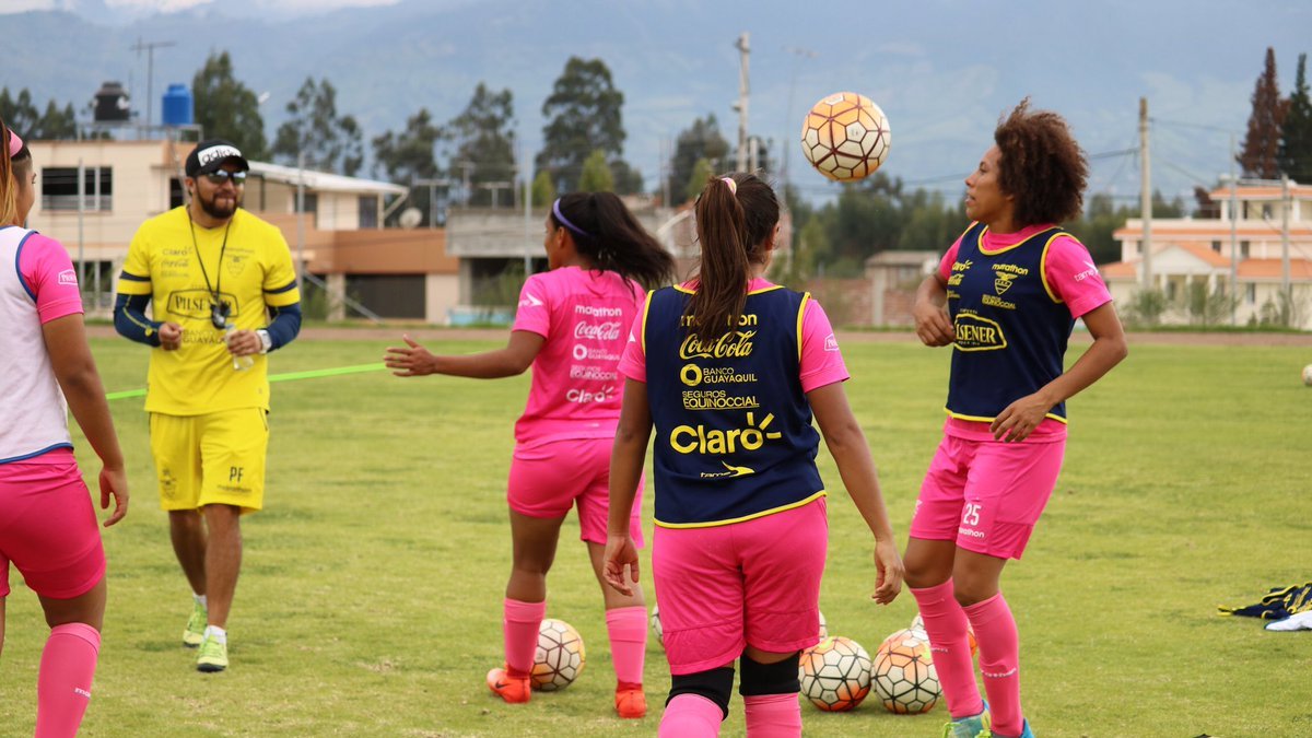 El apoyo de los sponsors, así como del periodismo deportivo, son vitales para el desarrollo del fútbol femenino, según la defensa tricolor Mayra Olvera.
