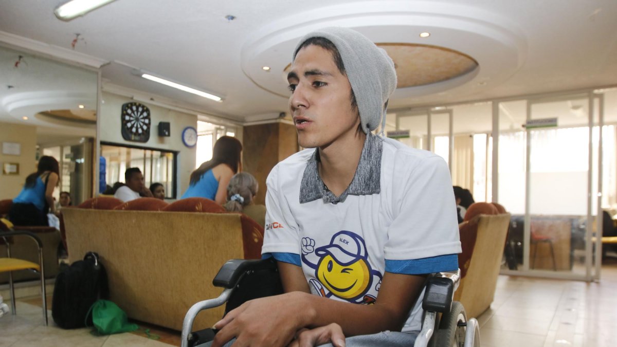 Jhon Gómez lucha contra el cáncer y no encuentra su medicación para el dolor.