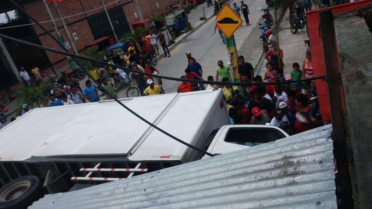 Pese al suceso, ningún transeúnte de la avenida 27 de noviembre resultó herido.