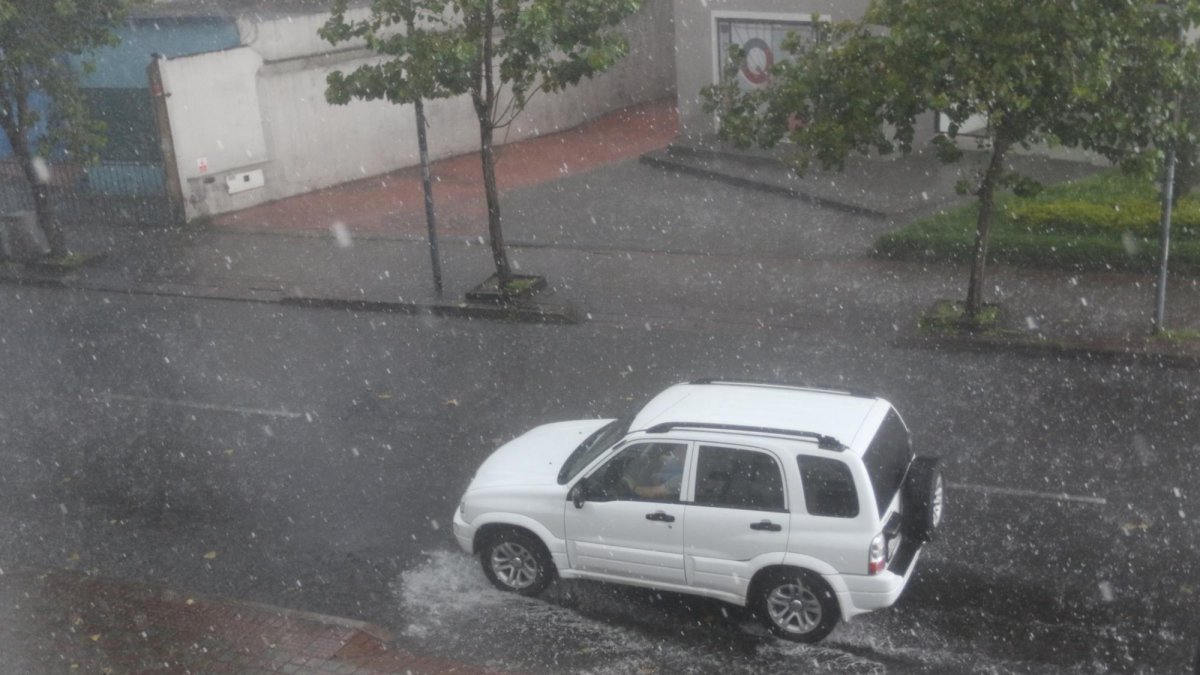 Tanto en áreas públicas como en inmuebles, el agua se anegó debido a diferentes circunstancias, según el informe entregado por el Centro de Operaciones de Emergencias (COE).