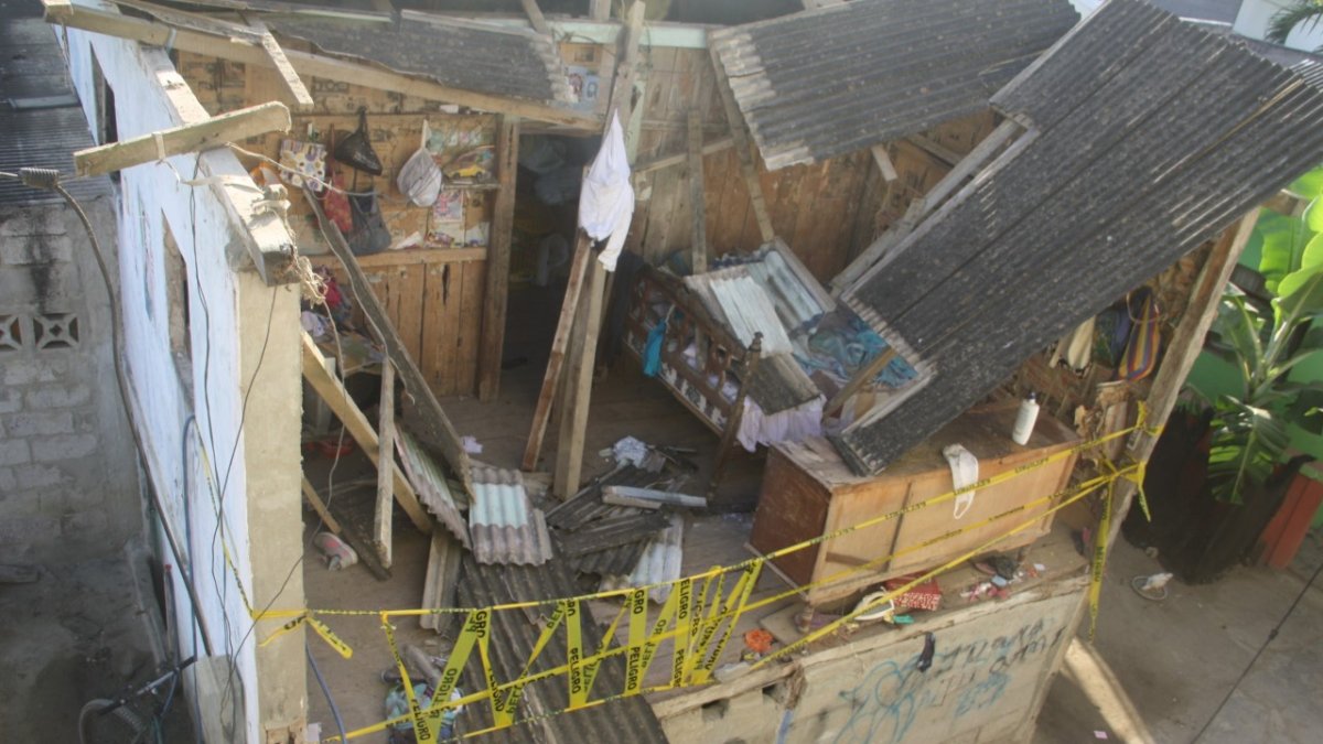 Casa afectada por los sismos registrados en la madrugada.