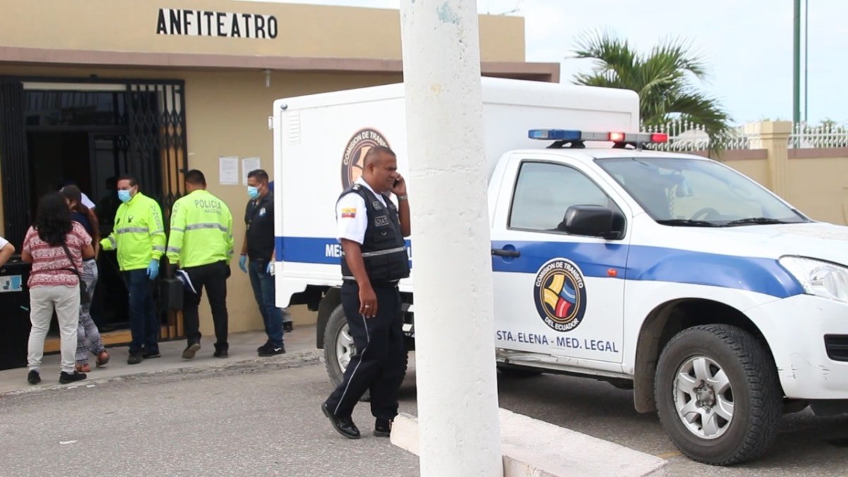El cadáver fue llevado al anfiteatro municipal.