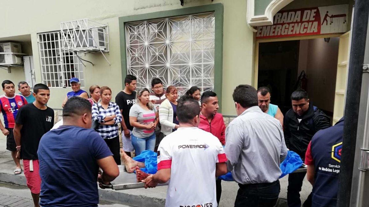 Édison Armijos fue trasladado a una clínica de Machala, donde solo confirmaron su deceso.