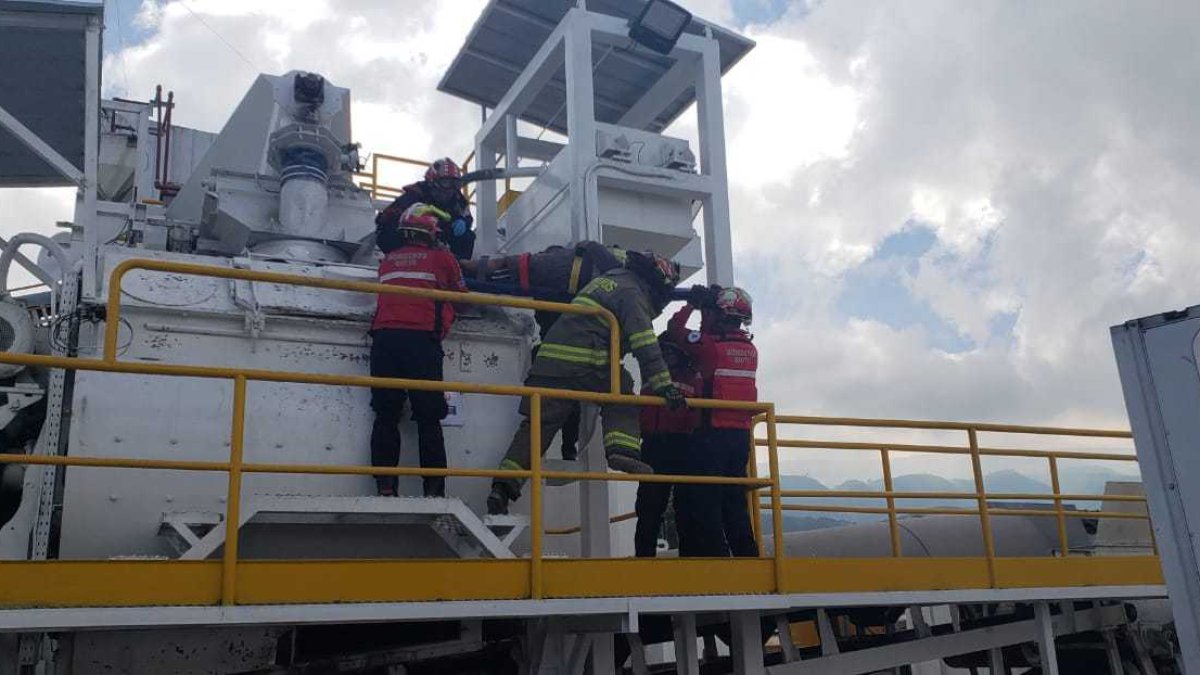 En la novedad fue necesaria la llegada de cuatro uniformados y paramédicos.