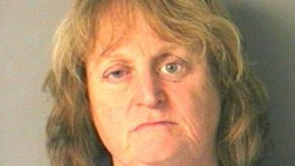 Nancy Bucciarelli lanzó a su mascota de 11 años al lago para que se ahogara.