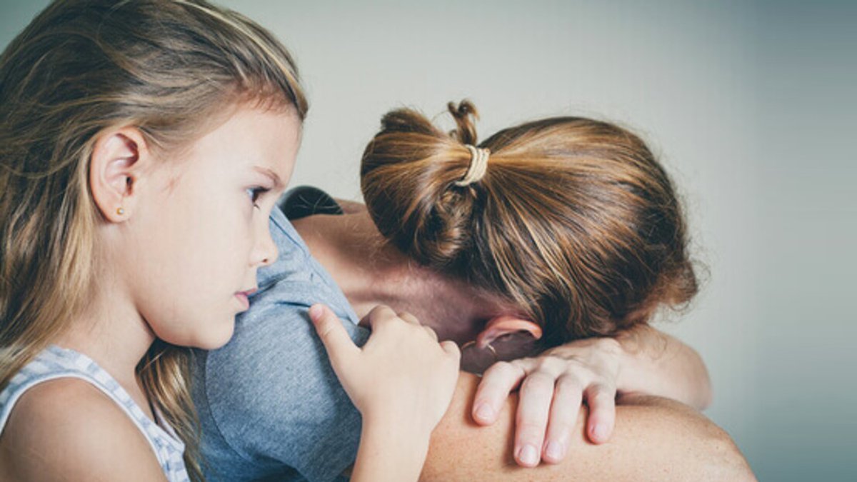 De cada 10 mamás, 6 han sido criticadas por sus prácticas de crianza.
