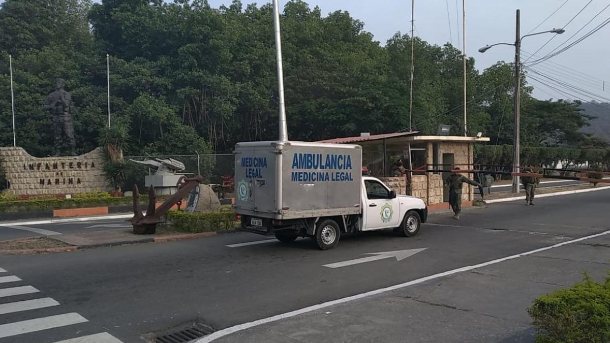 Al sitio llegaron diferentes unidades de Investigación y peritos de Criminalísticas.