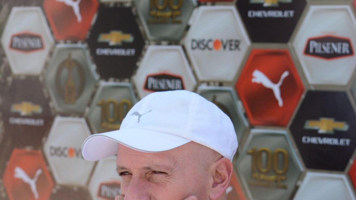 El técnico albo Pablo Repetto dará la oportunidad a jugadores que “no han venido jugando mucho tiempo juntos”.