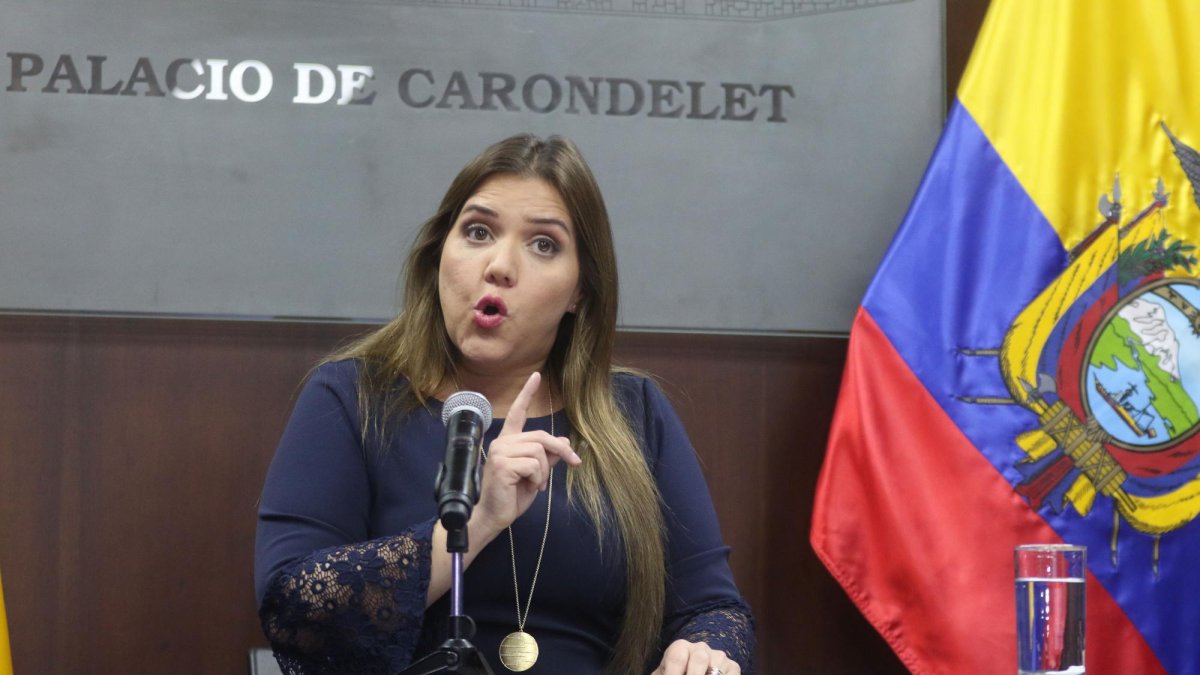 Se habrían adulterado documentos como firmas de asistencia para que acceda al título.