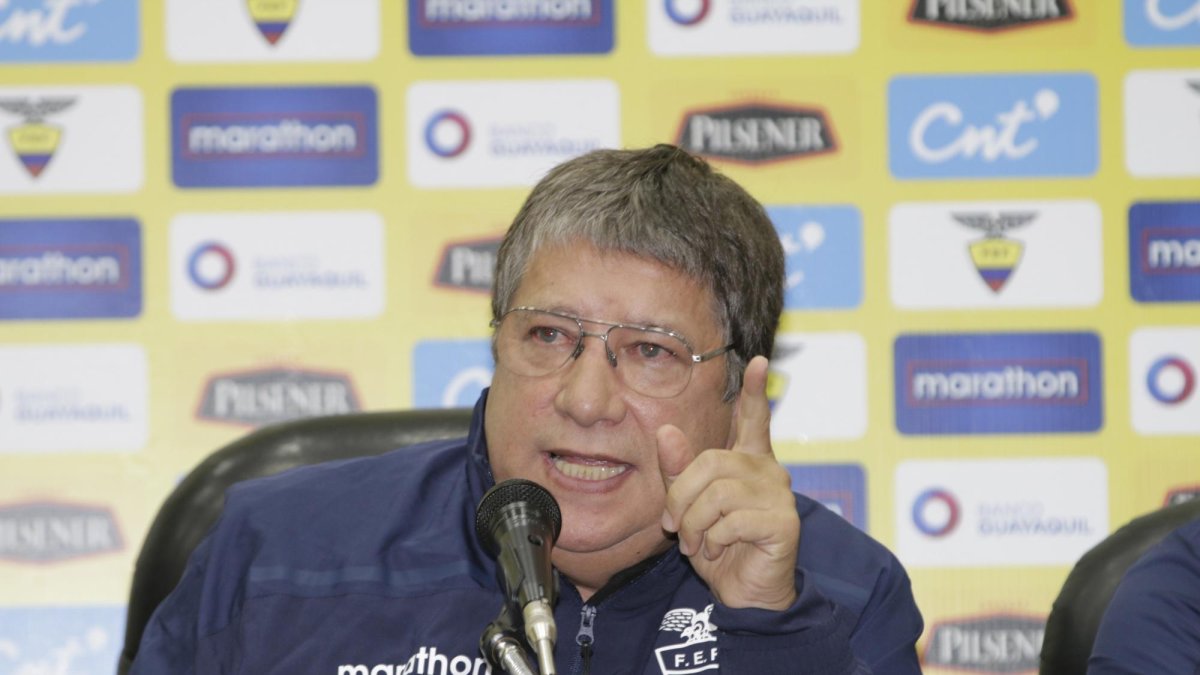Tras un nuevo fracaso en la Copa América, todos los dedos apuntan al técnico colombiano.