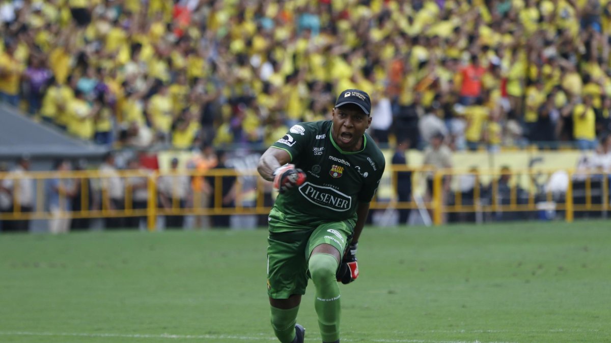 Máximo Banguera entró en el radar del elenco de México y lo tiene como una opción para que sea su refuerzo después de la Copa América.