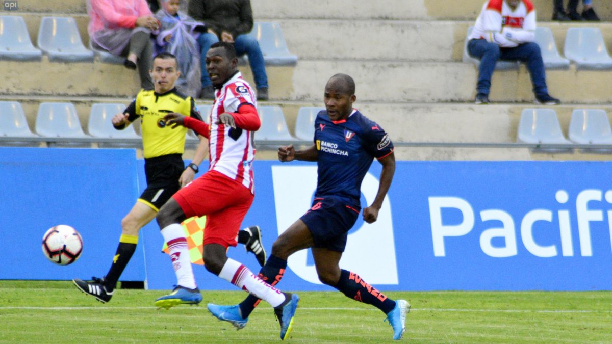 Con el 0-2 Liga de Quito decidió cuidarse en propia cancha, mientras el conjunto local se lanzó, sin suerte, a buscar el descuento.