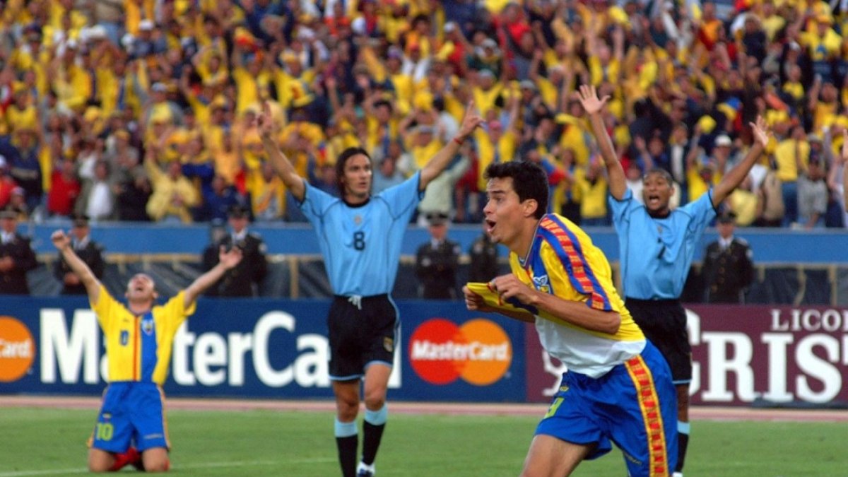 Referencial. Jaime Iván Kaviedes anotó el gol que dio a Ecuador la clasificación al Mundial Korea-Japón.