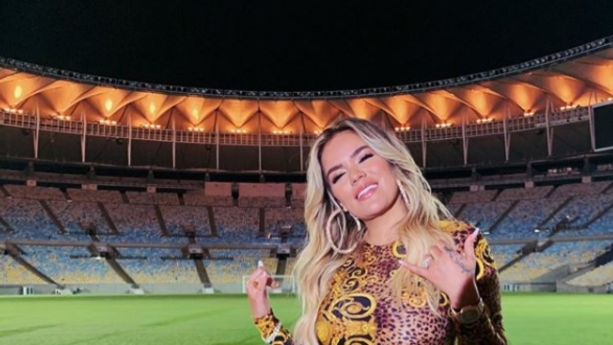 La cantante colombiana aprovechó para fotografiarse en el mítico estadio Maracaná.