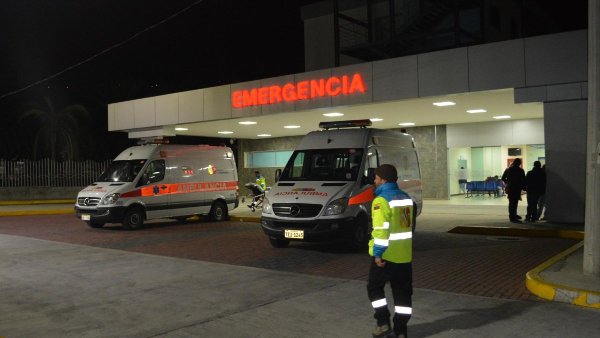 Los heridos por el sujeto fueron llevados al hospital local.