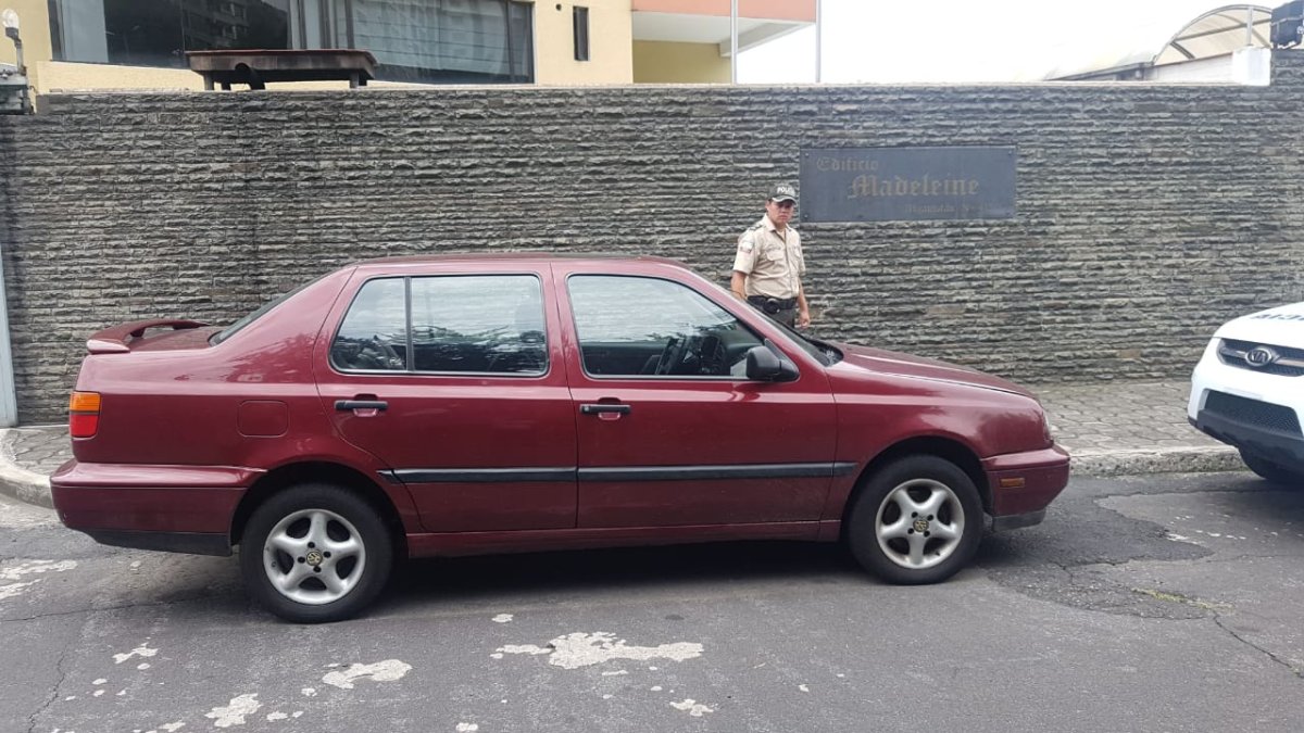 Luego de ser robado fue abandonado en el norte de Quito. Según la Policía esa es la estrategia que usan los delincuentes para despistar.
