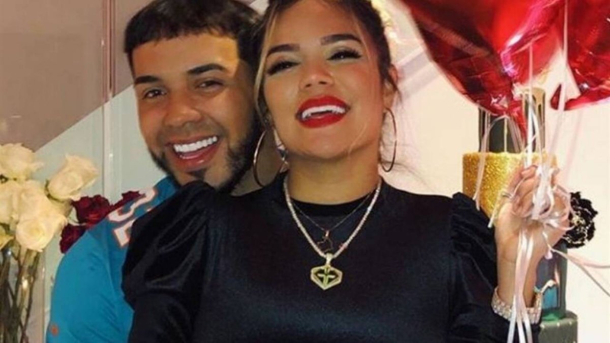Karol G y Anuel AA estarán en Guayaquil el próximo 30 de mayo.
