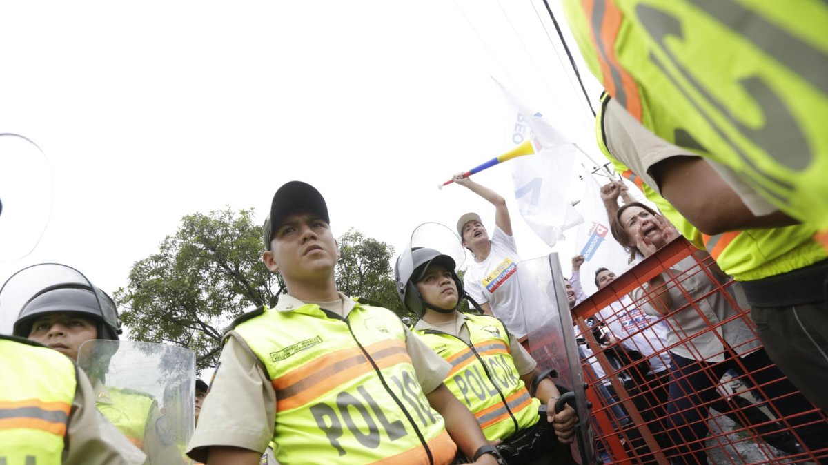 La Policía realizará controles estrictos alrededor de los recintos electorales.