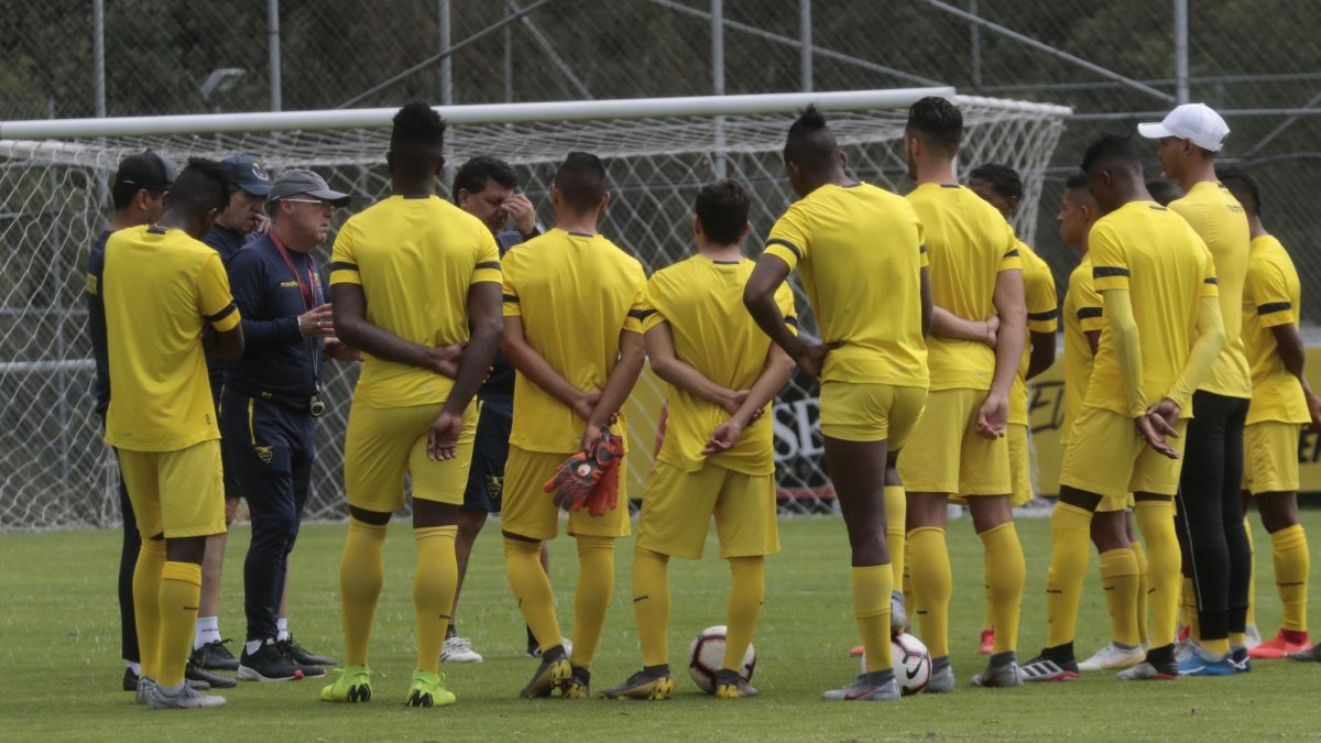 El primer juego será en Estados Unidos y el otro en la capital ecuatoriana.