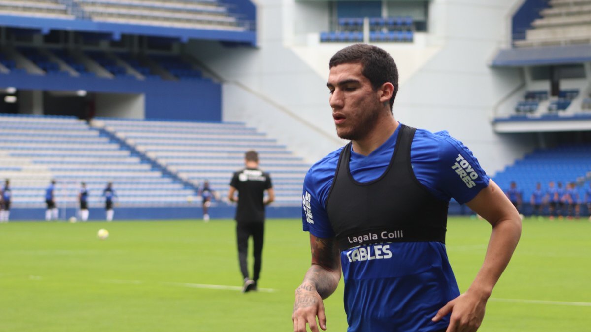 Vega, quien desde que llegó al cuadro azul ha jugado prácticamente todos los enfrentamientos oficiales, llegó al Bombillo procedente de San Martín de San Juan.