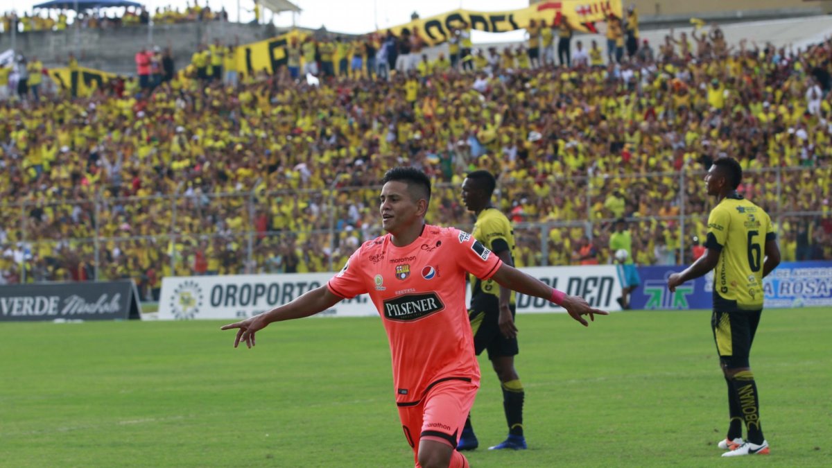 Washington Vera no estaba en los planes del Barcelona este año. Buscará su revancha en las filas de los militares.