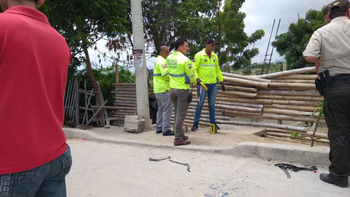 El hecho de sangre se registró a las 11h30 del viernes 12 de abril, en el barrio Las Cumbres de Manta, provincia de Manabí.