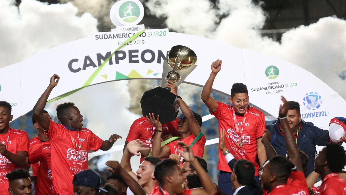 Leonardo Campana fue el héroe de la noche en Rancagua anotando de penal y con una exquisita definición, a los 2 y 31 minutos.