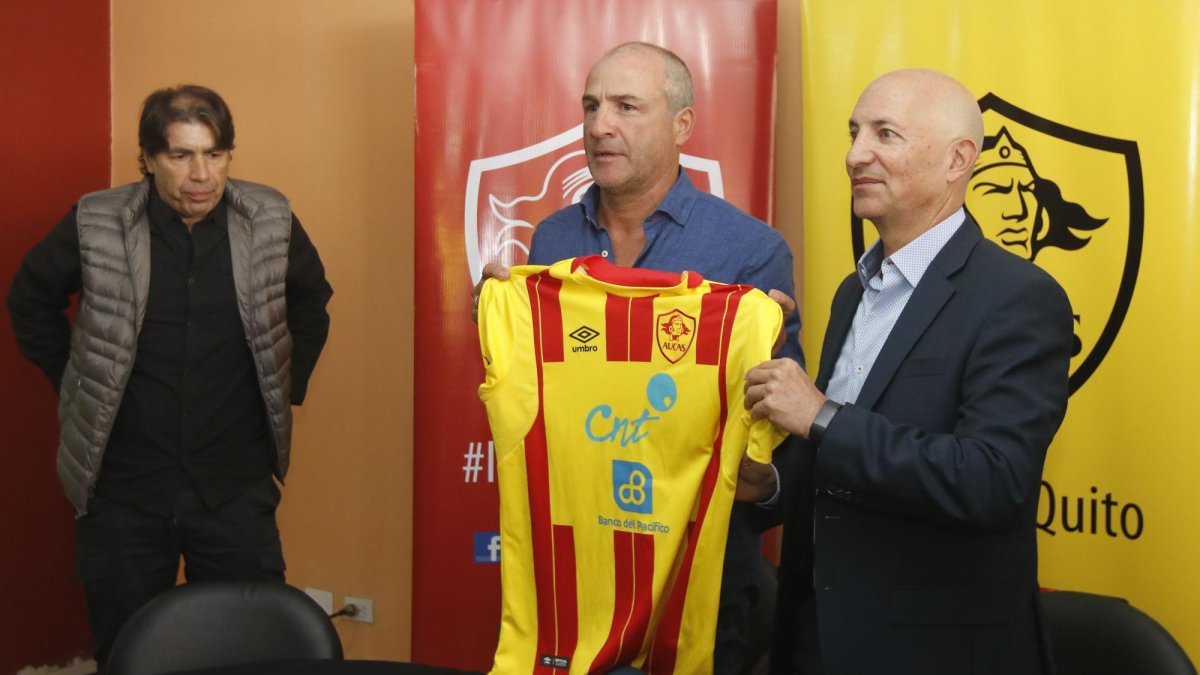 Aunque Aucas es el equipo que más contrataciones ha hecho hasta la fecha (nueve), Favaro todavía busca completar su plantilla.
