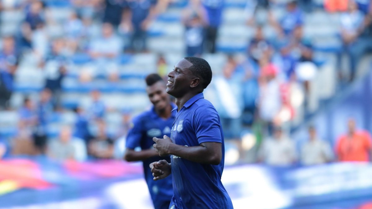 Brayan Angulo fue el encargado de hacer sonreír nuevamente a los hinchas azules.