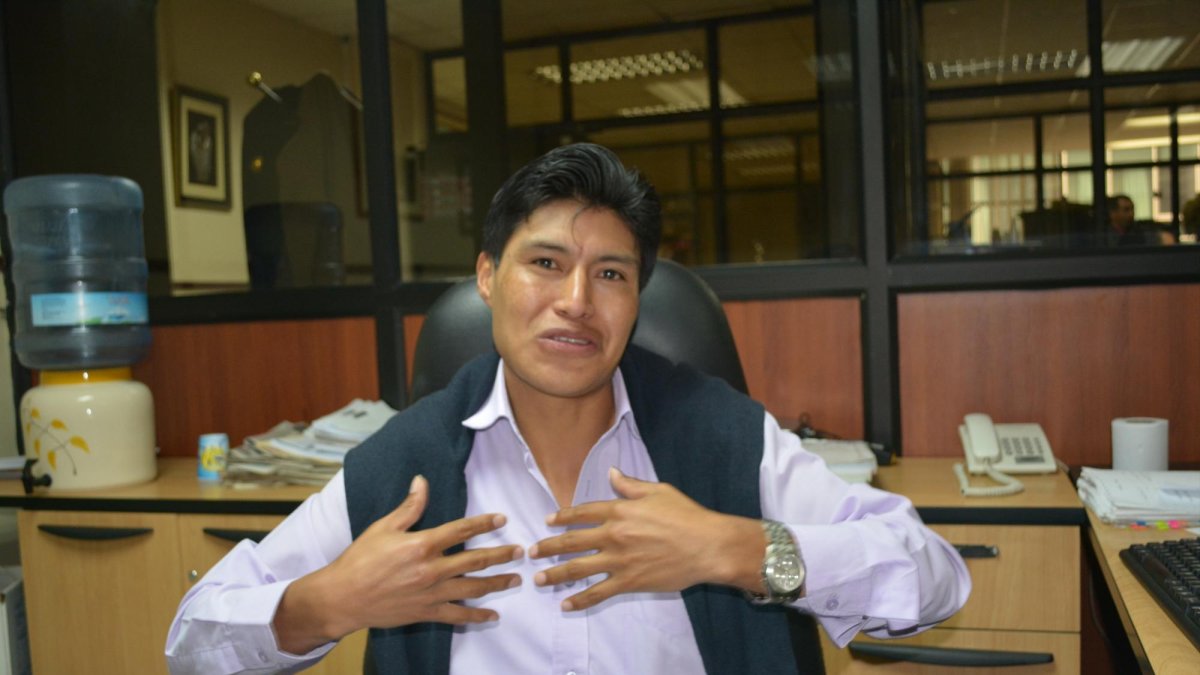 El fiscal de Asuntos Indígenas de Tungurahua, Pedro Tisalema, dice que investiga el caso por presunto abuso sexual.
