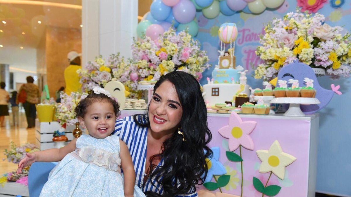 La fiesta del primer añito de Florcita Chávez se realizó en un centro comercial de Samborondón.