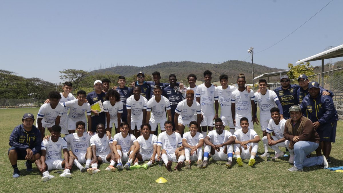 Todo el grupo de los chicos que estarán en Brasil 2019.