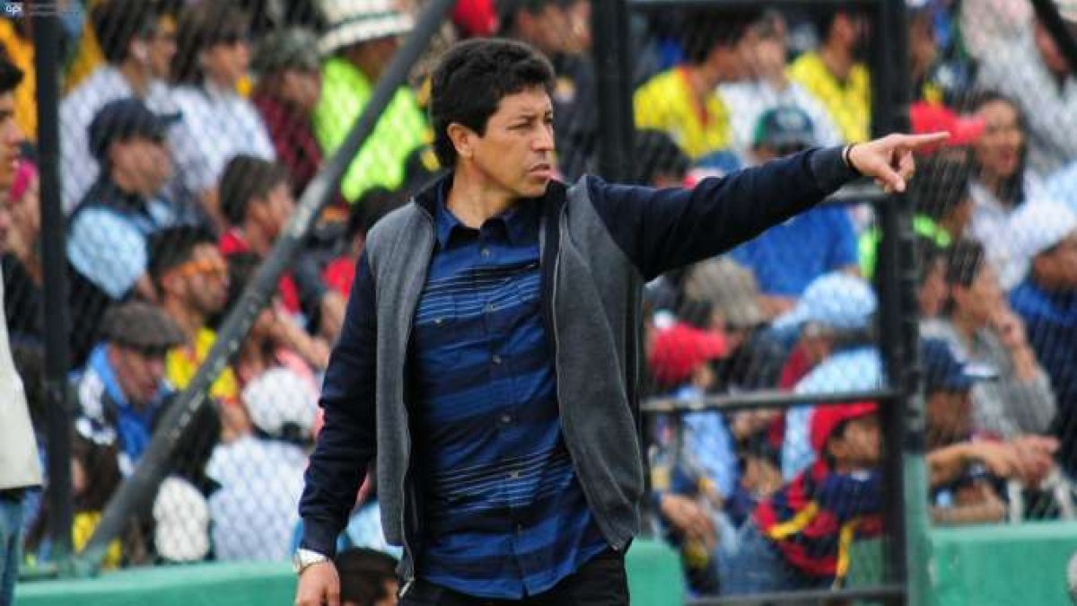 Referencial. Paúl Vélez sigue haciendo historia con el Macará.