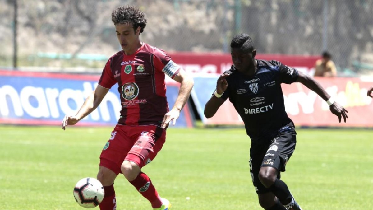 Mushuc Runa perdía en Sangolquí por dos goles, pero se sacudió y se llevó los tres puntos.