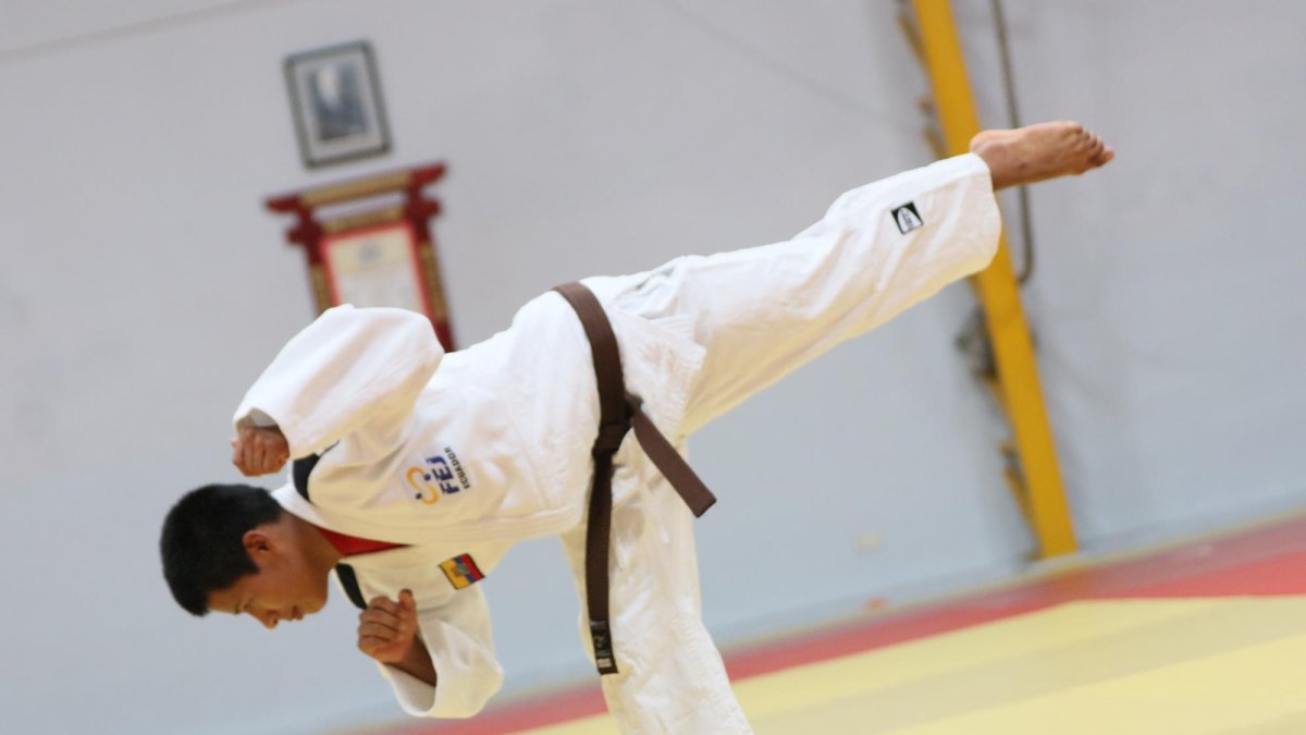 Emanuel se entrena duro porque quiere algún día competir en unos Juegos Olímpicos.