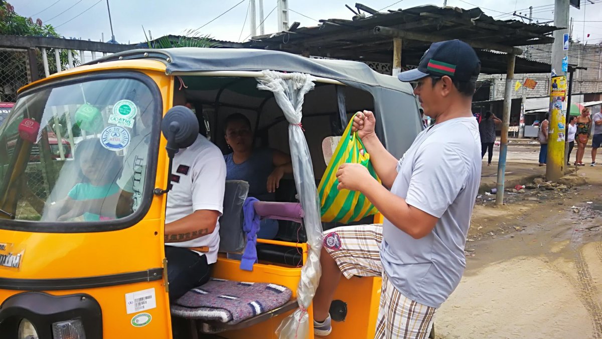Los usuarios de las tricimotos en el noroeste guayaquileño aumentaron. Se embarcaban en la avenida Casuarina. Les cobraban $0,25 y $0,50