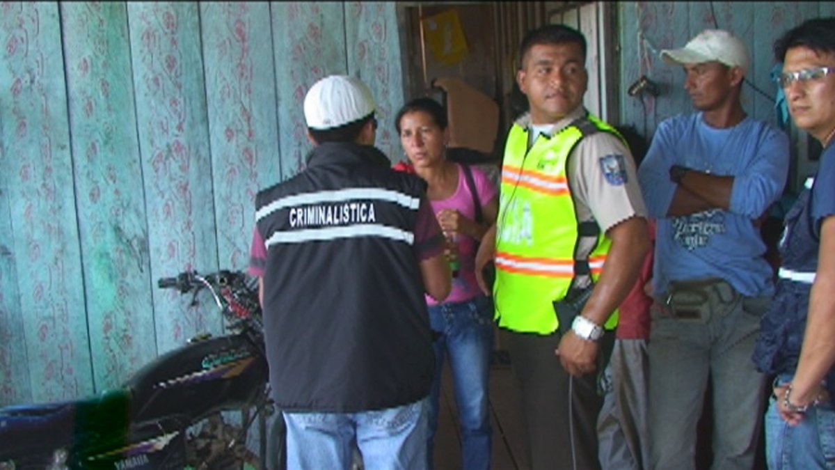 Los primeros informes dan cuenta de que un equipo de agentes conformados por tres personas fueron emboscados por gente fuertemente armada, quienes se movilizaban en un vehículo y también en motos.