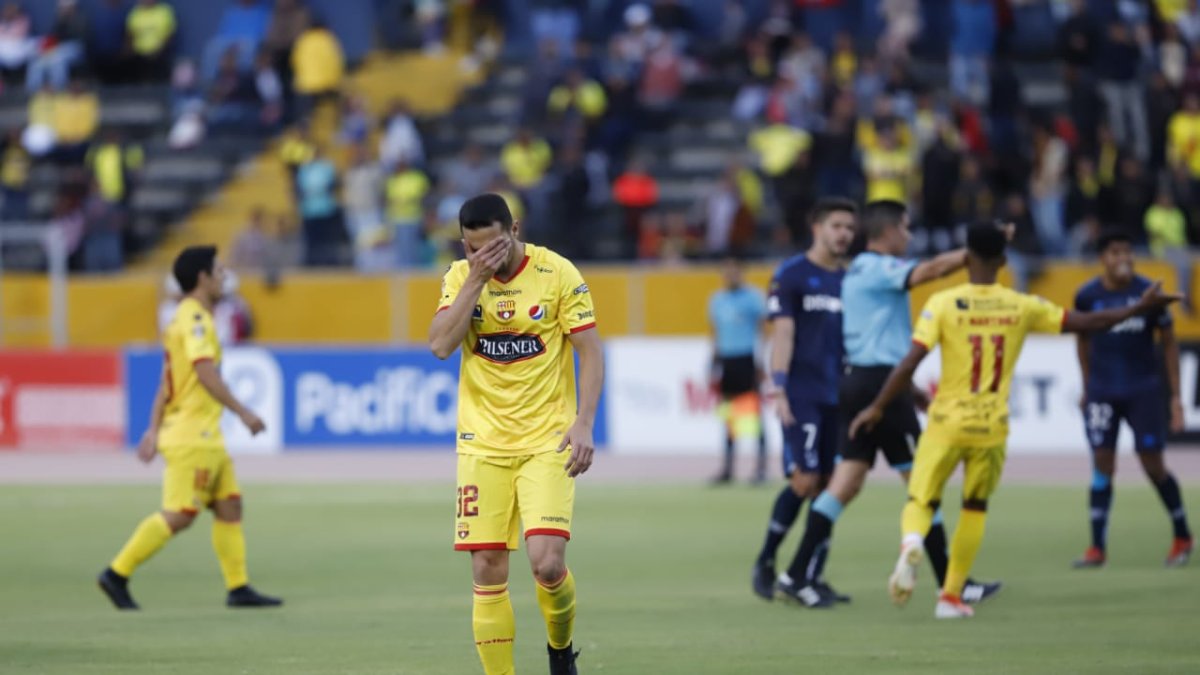 Encuentro entre Universidad Católica y Barcelona.
