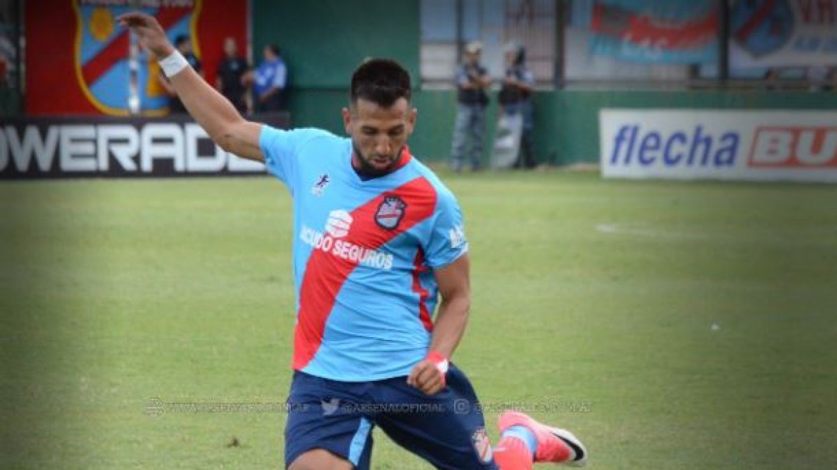 El flamante fichaje del Bombillo proviene del Arsenal de Sarandí, donde logró el cetro de campeón de la Primera B Nacional y suelo rioplatense.