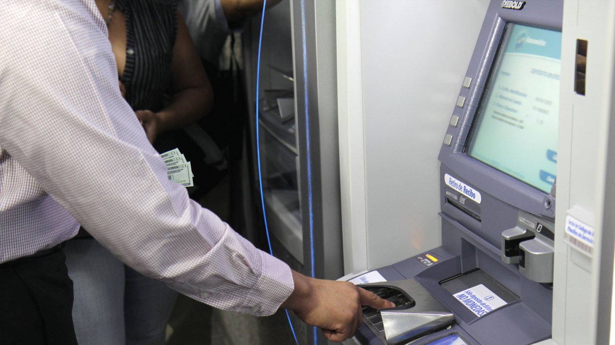 El servicio bancario por cajeros automáticos se mantendrá normal.