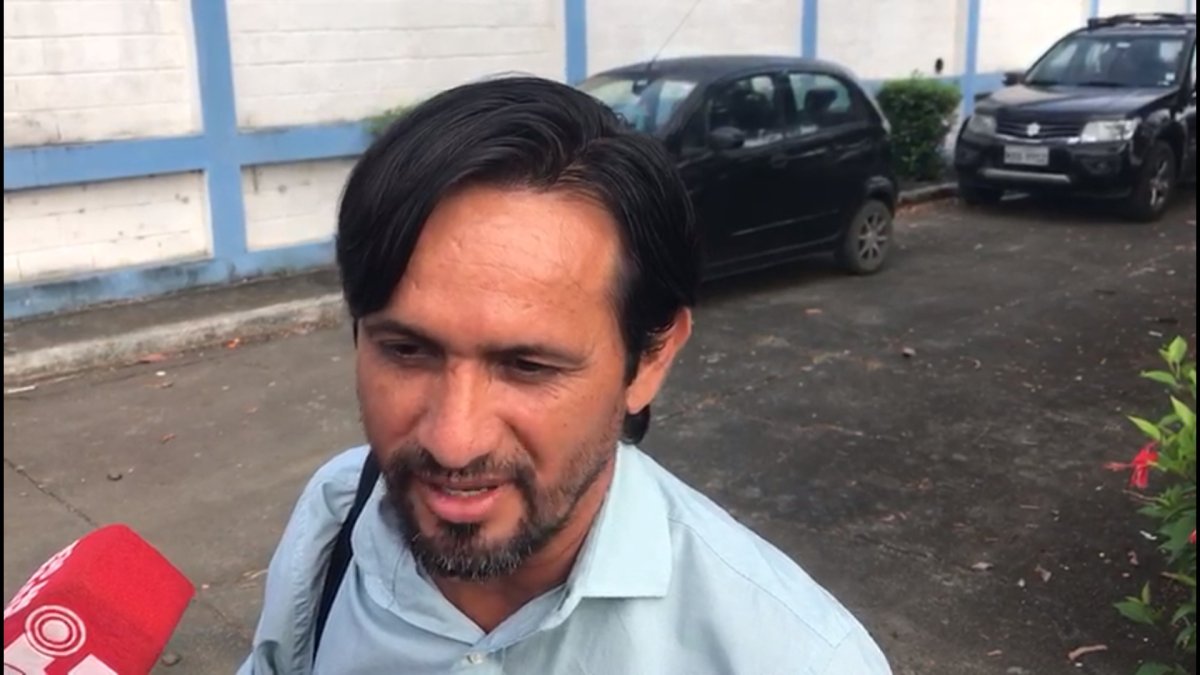 Bolívar Vera, entrenador de la filial del club azul, quedó a cargo del primer plantel.