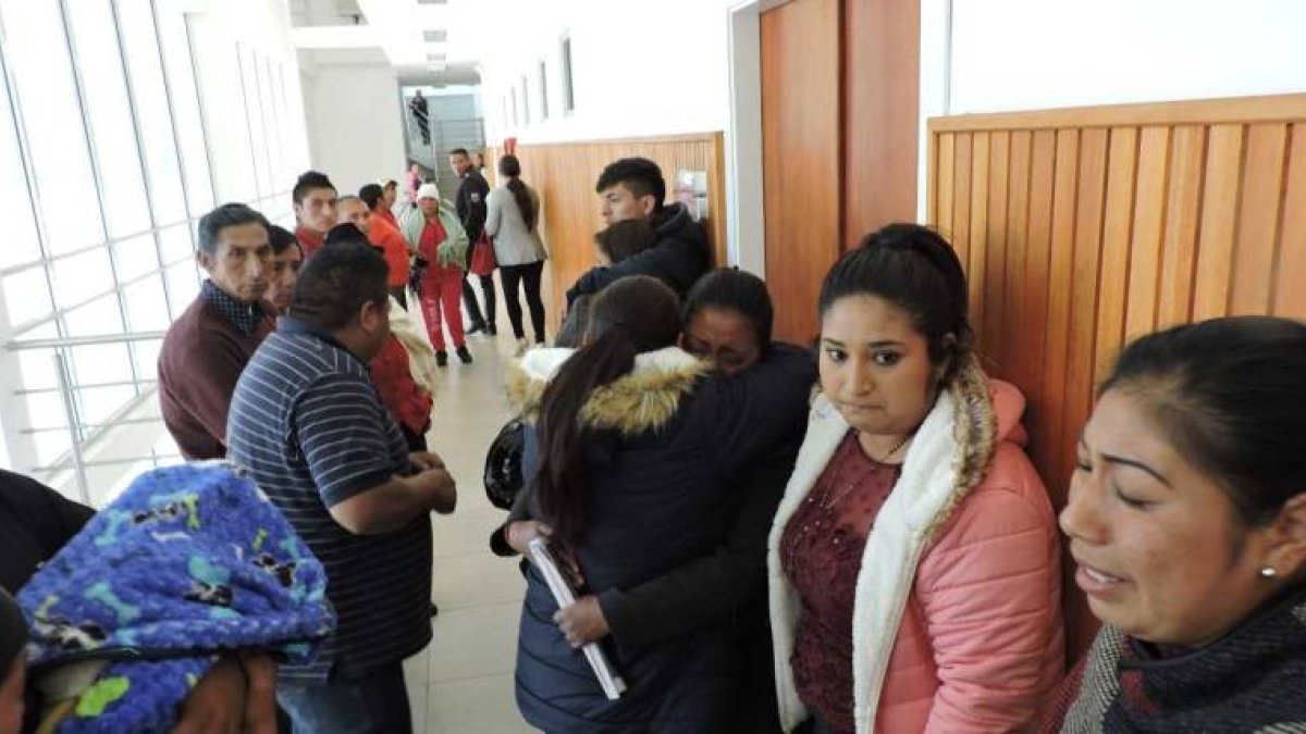 La familia de Cando, luego de conocer la sentencia del asesino.