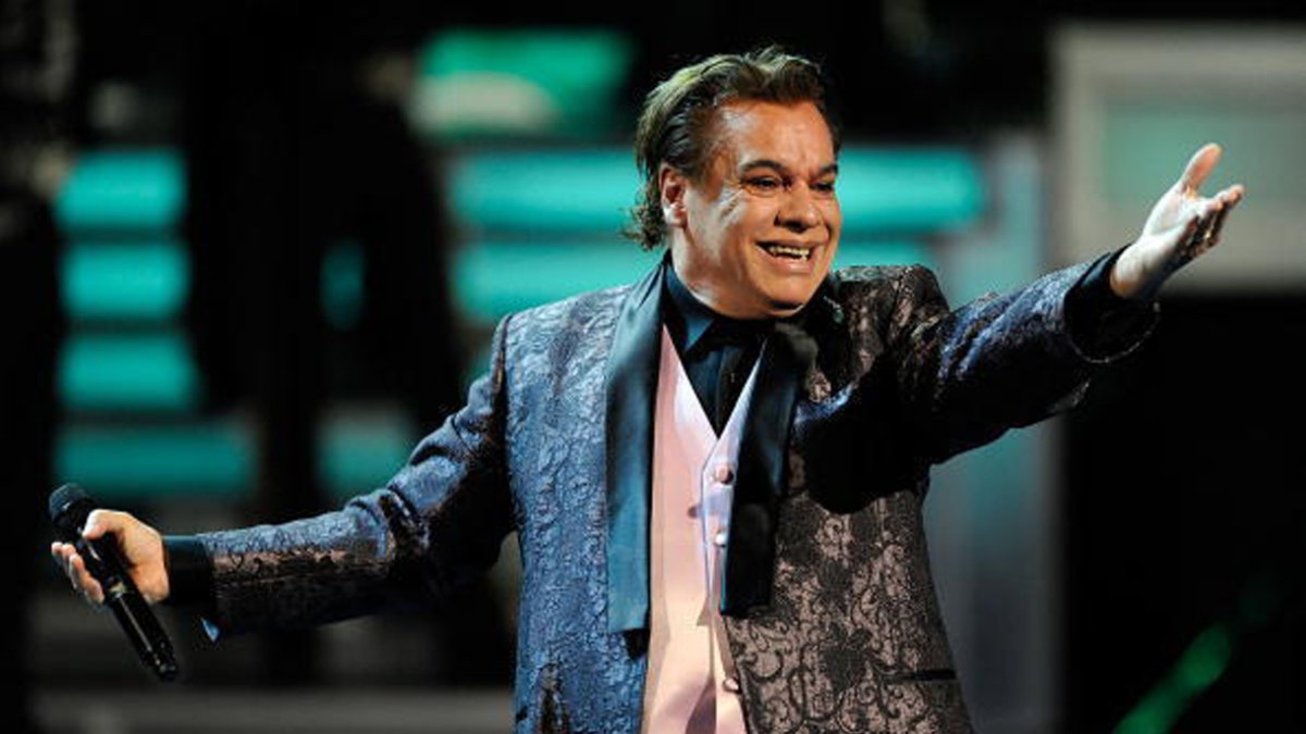 Juan Gabriel murió el 28 de agosto del 2016 tras un paro cardíaco.